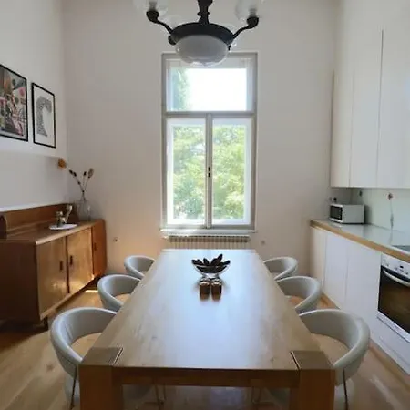 Piano Nobile, Appartement Zagreb