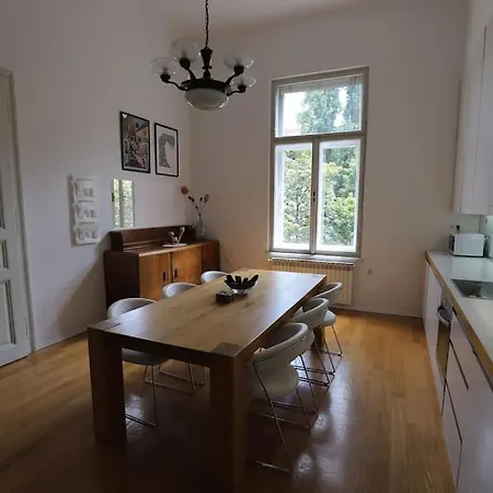 Piano Nobile, * Zagreb